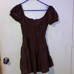 brown ruffled short sleazy curved Medium dress, Great for thanksgiving.